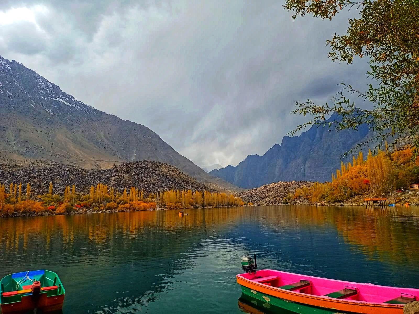 Upper Kachura Lake